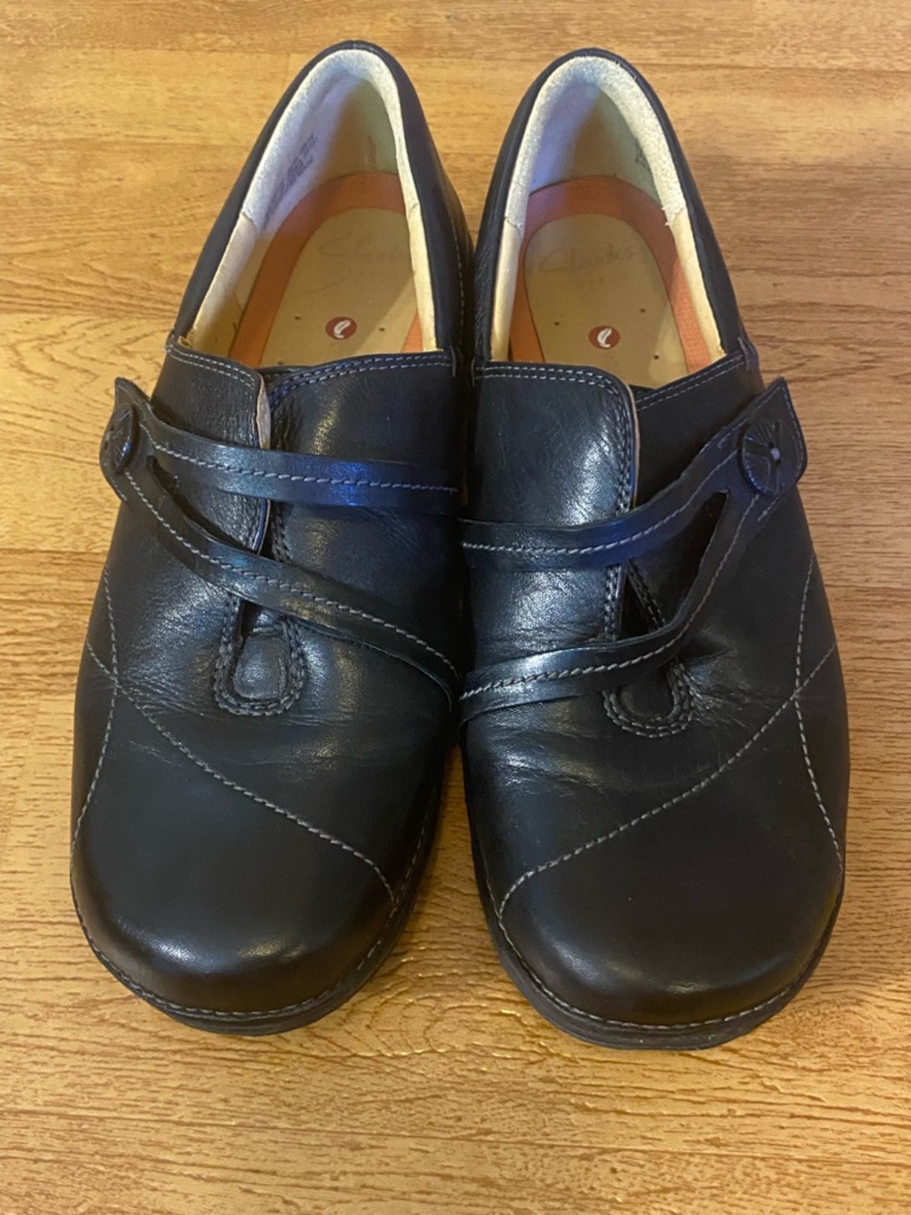 Clarks Unstructured Un Esma Black Leather Comfort Clogs Mules 8.5W Dark Academia